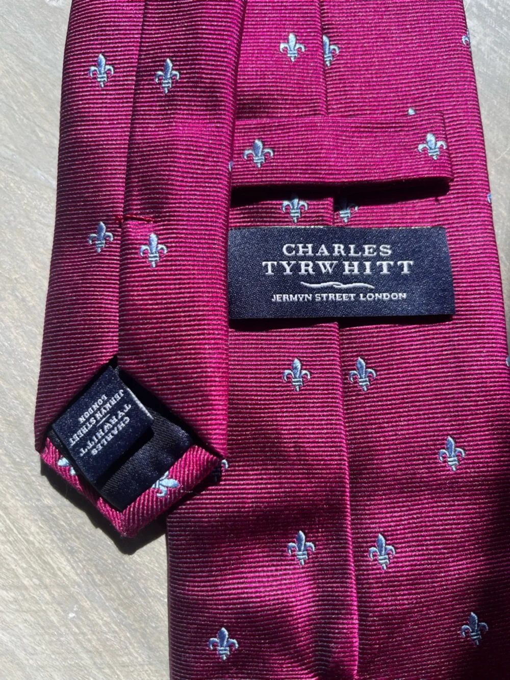 Charles Tyrwhitt Wine Red Silk Tie with Blue Fleur-de-Lis